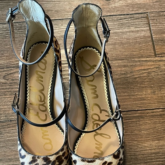 Sam Edelman leopard print cowhide shoes with ankle and front strap, size 7 - Picture 2 of 5